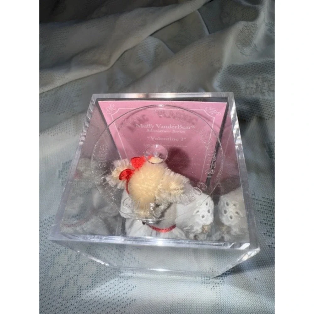 Muffy VanderBear Valentine Miniature Series Limited Edition Collectible